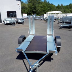 Remolque para quads con rampas de carga