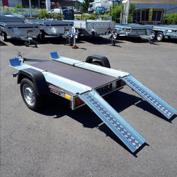 Remolque para quads con rampas de carga