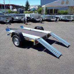 Remolque para quads con rampas de carga