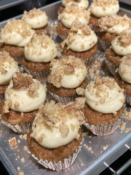 Carrot Cake - Cupcakes & Madeleines