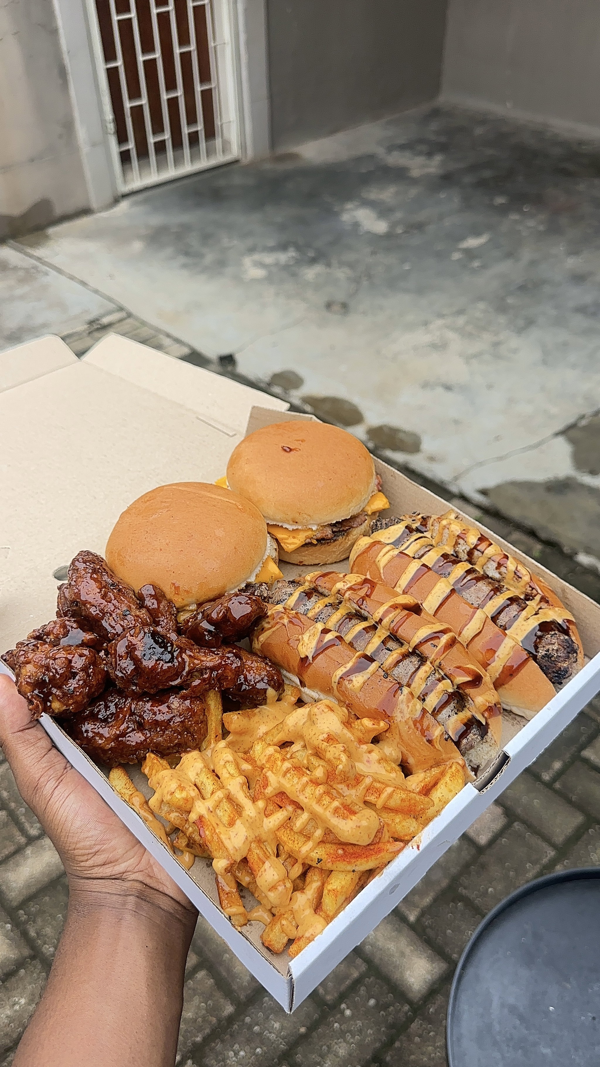 Monster platter + Ten Dunked wings_0