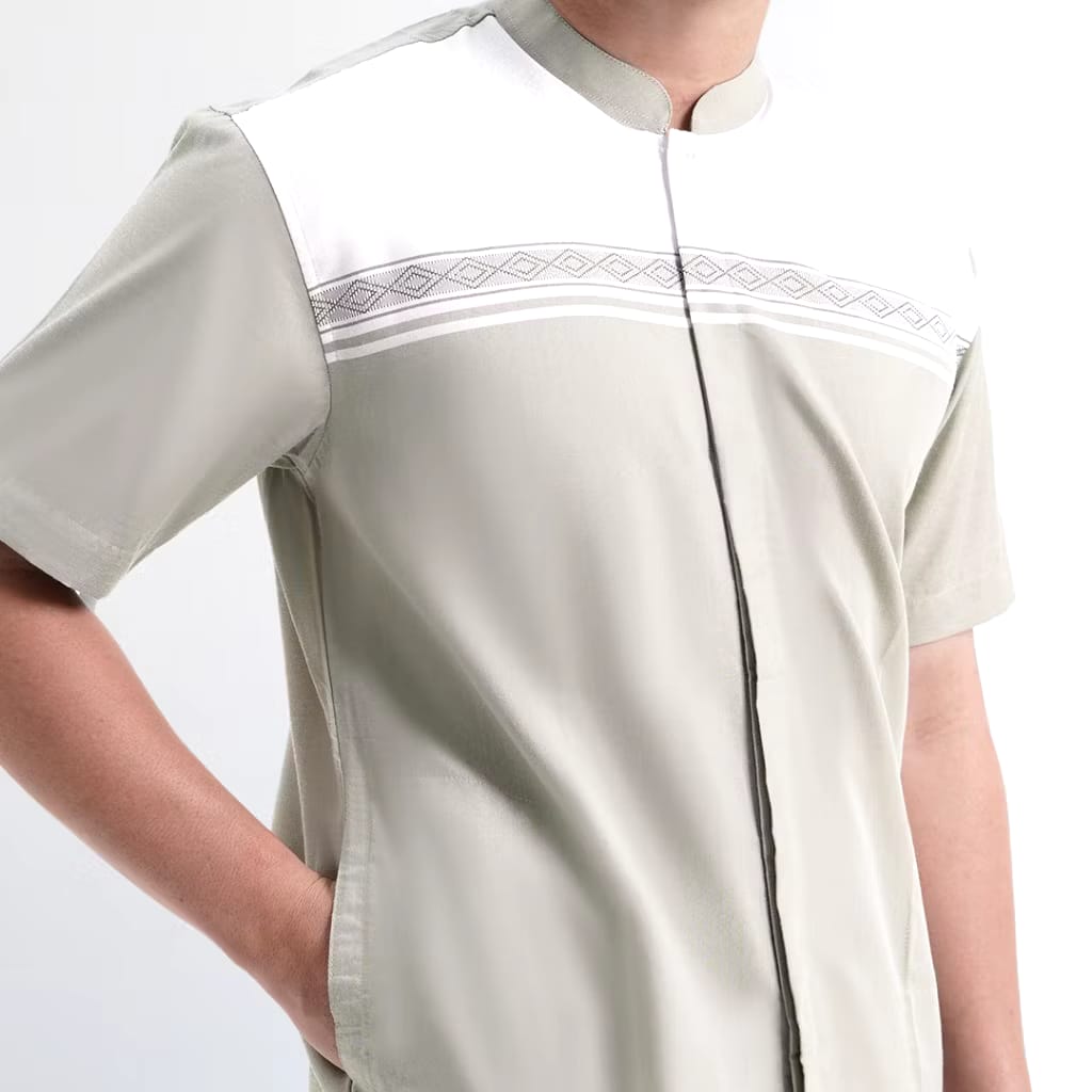 Kemeja Koko Cream Pria Lengan Pendek Katun