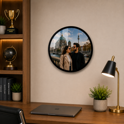Solid Border Circle Frame