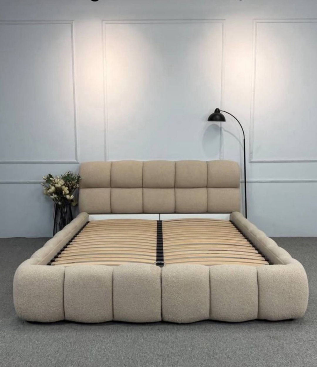 HEADBOARD AND BASE