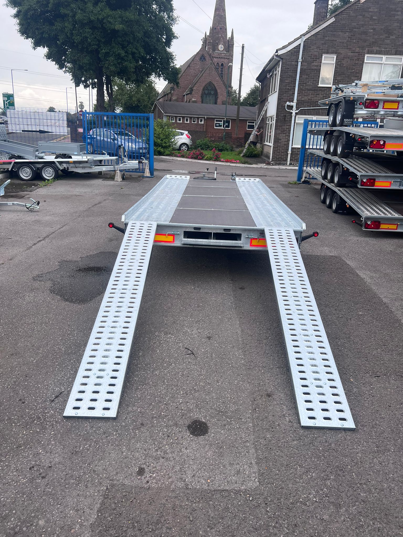 Remolque para el transporte de vehículos MARS FLAT 4,58 m × 2,00 m – PTA 2 700 kg_2