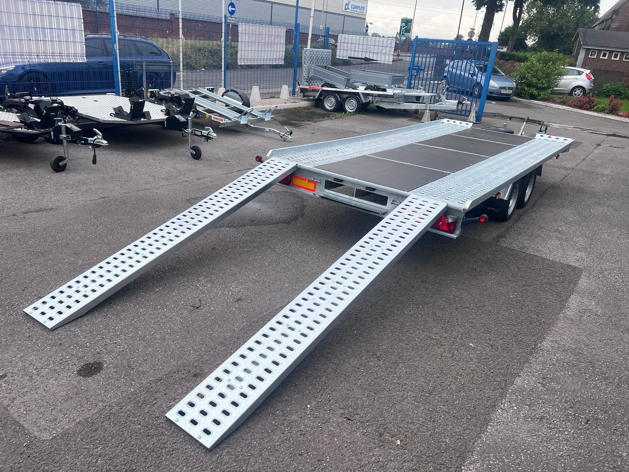 Remolque para el transporte de vehículos MARS FLAT 4,58 m × 2,00 m – PTA 2 700 kg_3