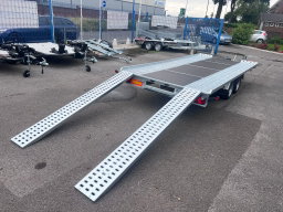 Remolque para el transporte de vehículos MARS FLAT 4,58 m × 2,00 m – PTA 2 700 kg