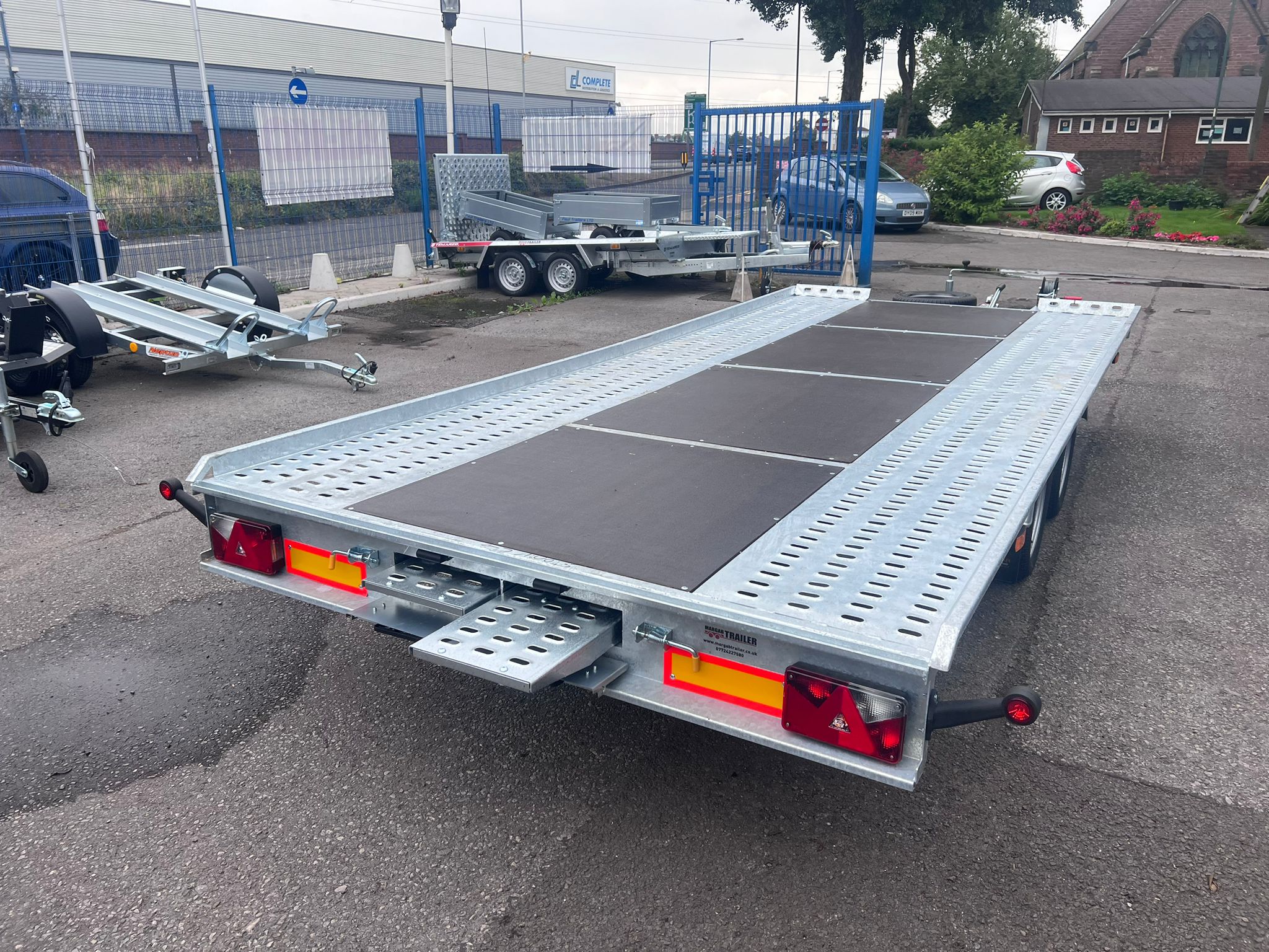Remolque para el transporte de vehículos MARS FLAT 4,58 m × 2,00 m – PTA 2 700 kg_0
