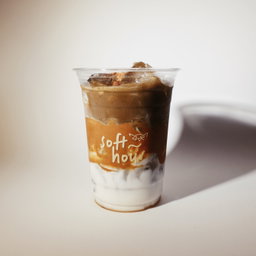 iced biscoff comfort hojicha