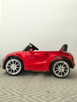MERCEDES KIDS ELECTRIC CAR