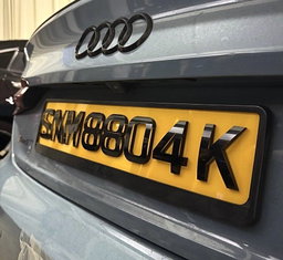 💎⚪️🟡 4D Crystal Euro Belly Reflective (White & Yellow) Car License Plates