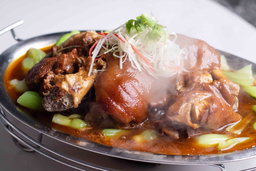 ហុង​ជើង​ជ្រូក​បែប​ហុង​កុង
