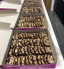 Signature Kek Batik 