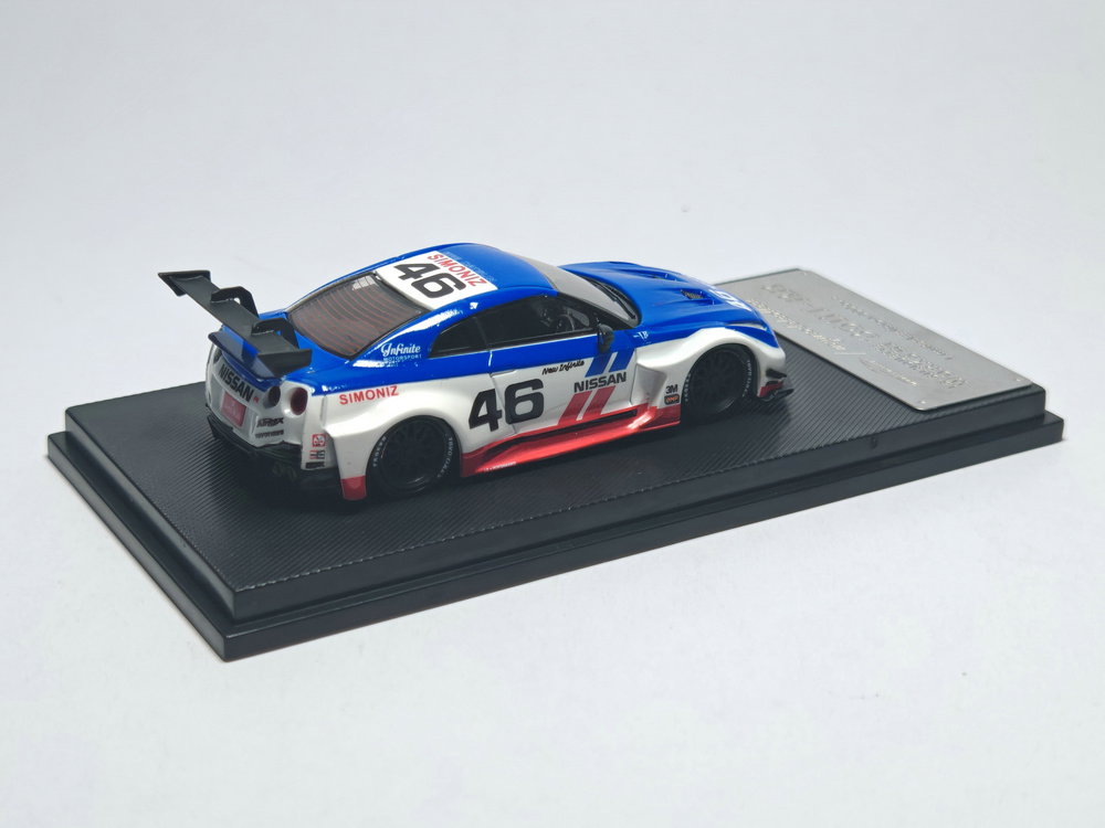 MODEL COLLECT 1/64 SKYLINE GTR (R35) LIBERTY WALK_1