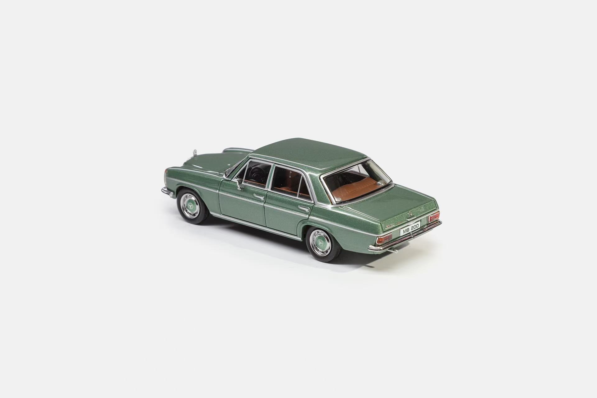 MAXWELL MODEL 1/64 MERCEDES E200 W114_3
