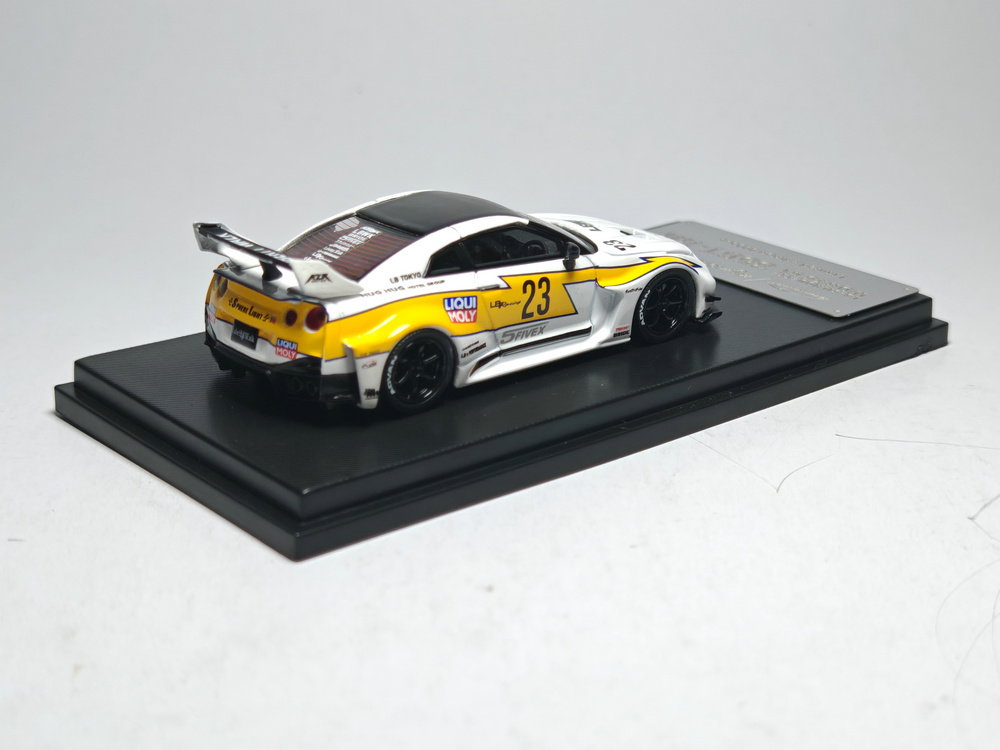 MODEL COLLECT 1/64 SKYLINE R35 LBWK FLASH_6