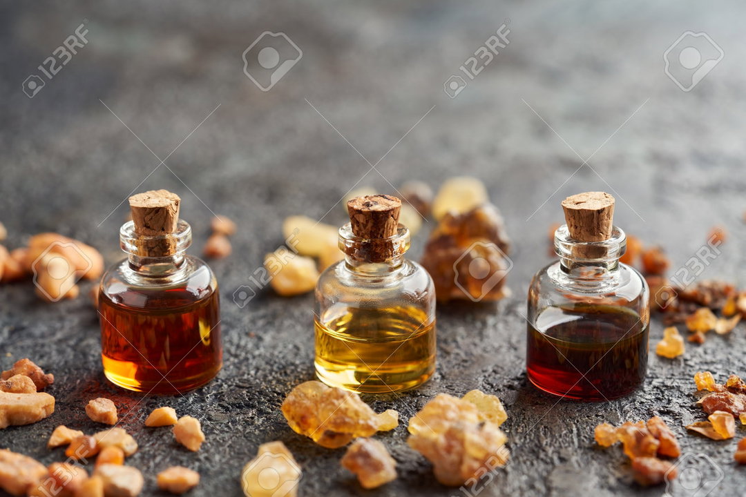 Incienso y Mirra  ( _frankincense and mirh_)