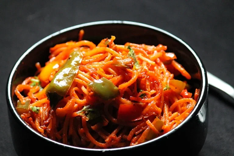 Veg Schezwan noodles_0