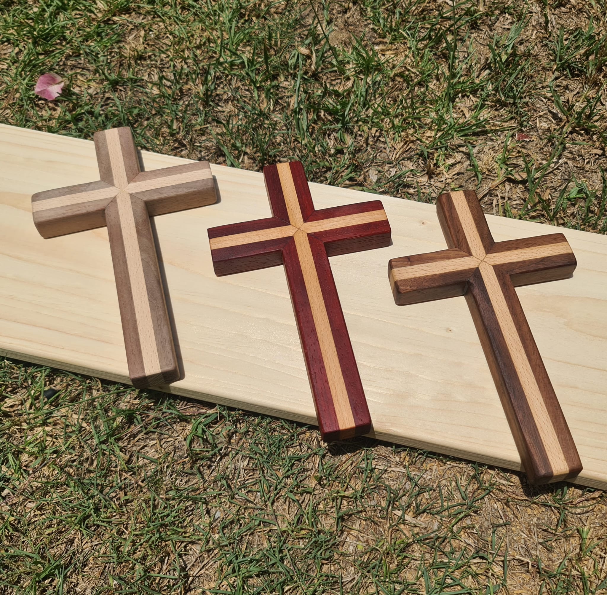 Small Handheld Crosses_0
