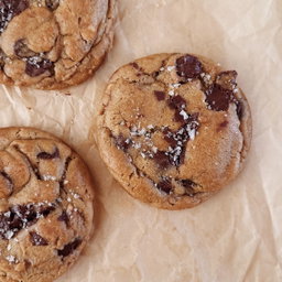 Sea Salt & Dark Choc Cookies
