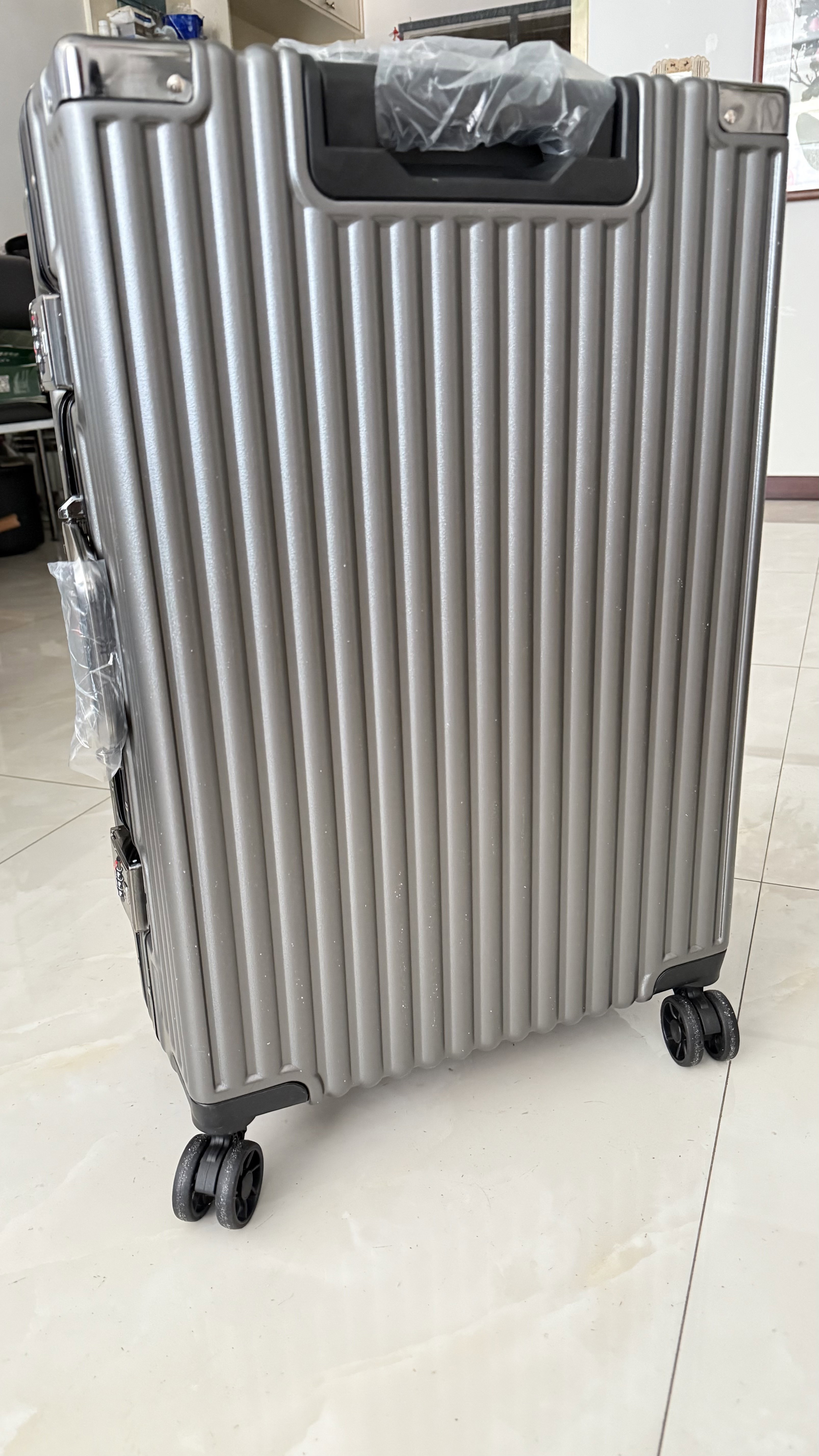 🔥 PREMIUM TRAVEL SUITCASE (26 INCHES) 🔥🔥_7