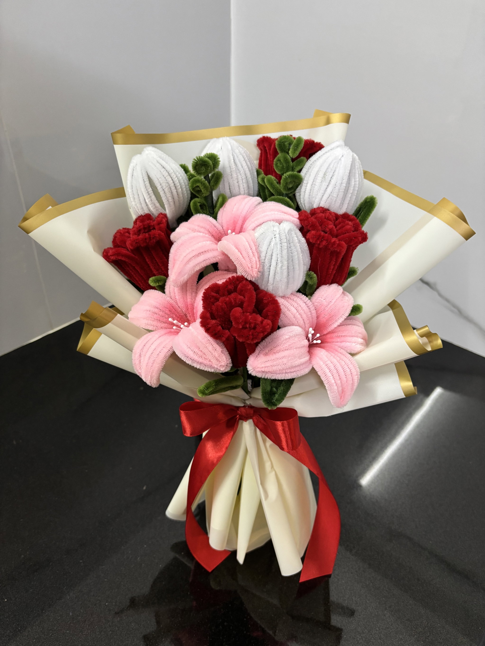 Red love bouquet_2
