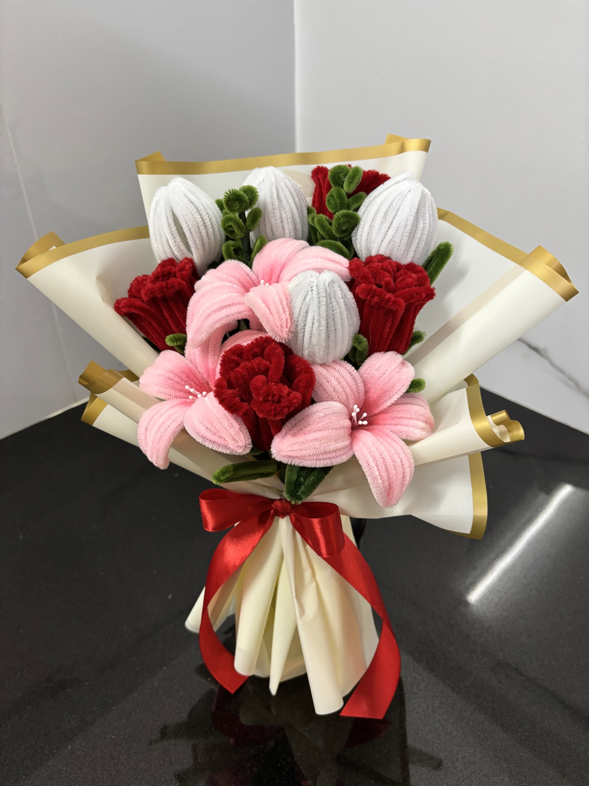 Red love bouquet_3