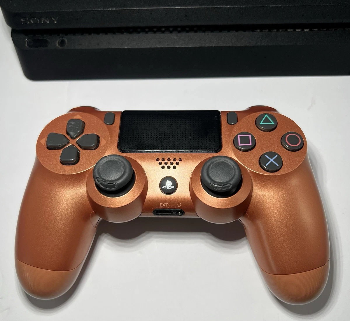 Playstation 4 Slim_3