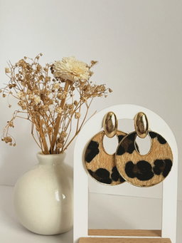 Leona Studs 🐆