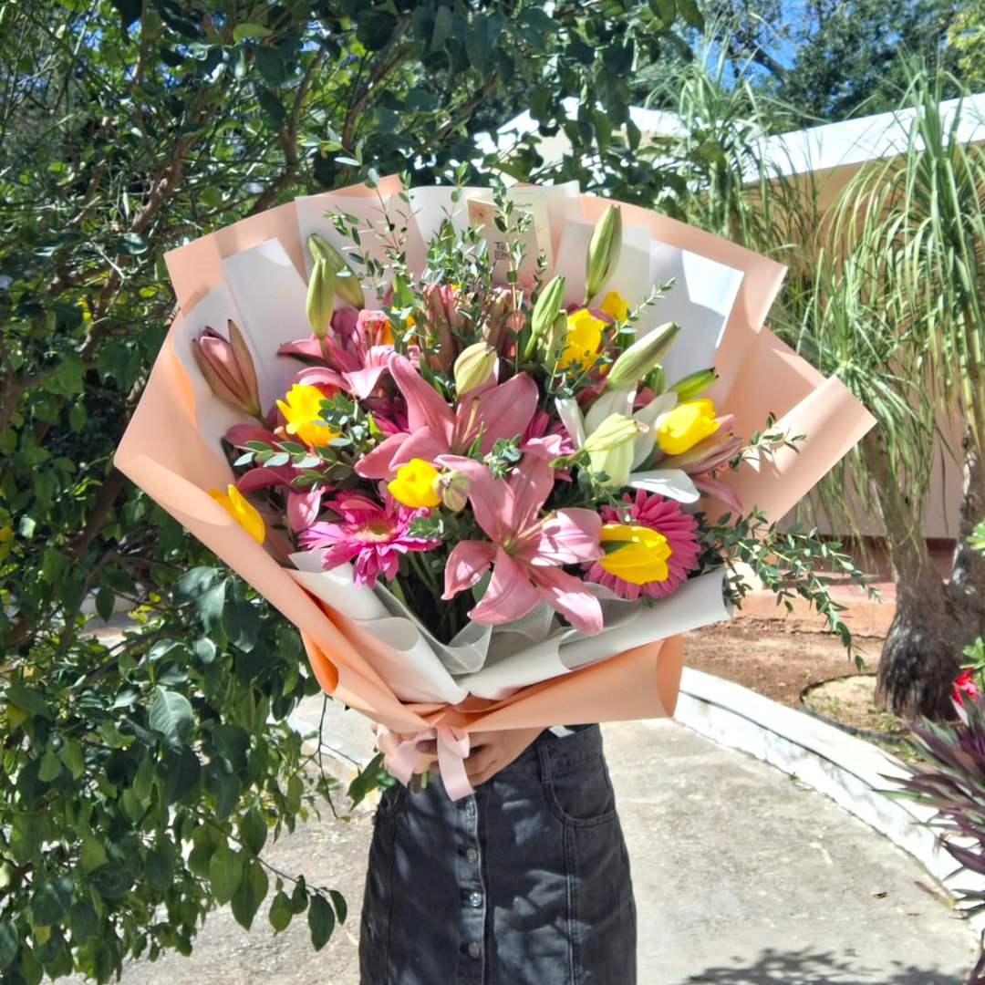 Tulipanes, Lirios y Gerberas