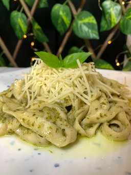 Pasta al Pesto de Albahaca