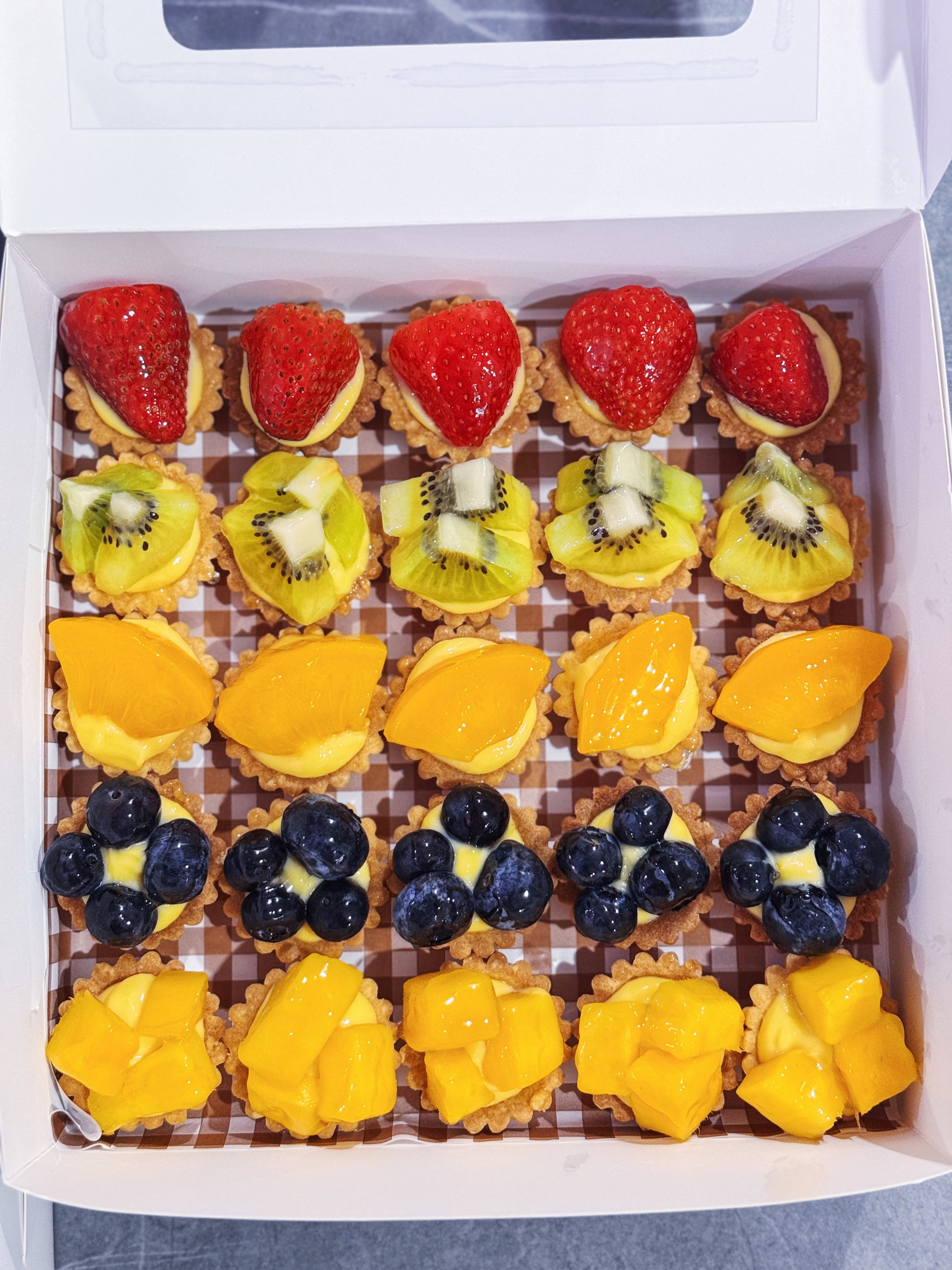 Fresh Mixed Fruit Tart, Minis_1