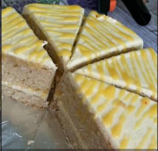 Assorted Cake slices_1