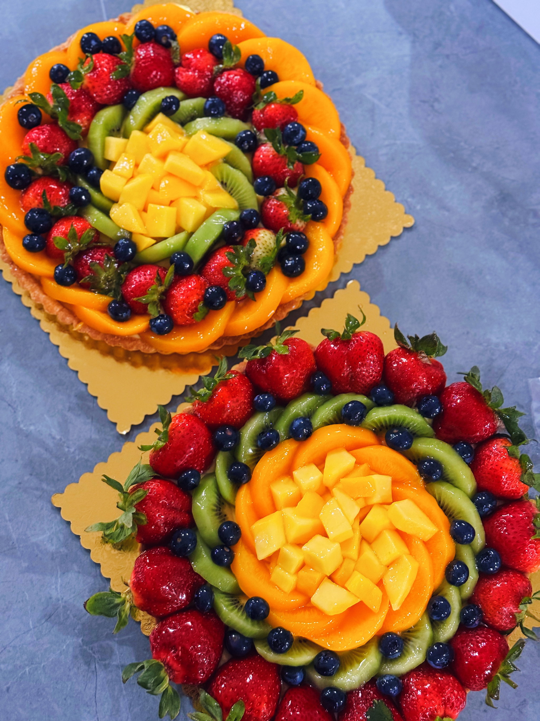 Fresh Mixed Fruit Tart, Large 10"_1