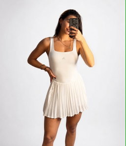 Vestido blanco plisado