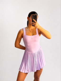 Vestido lila plisado