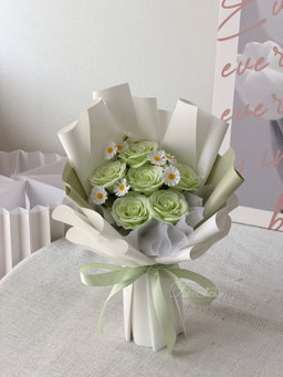 6 Stalk Soap Awakening Daisy Bouquet 