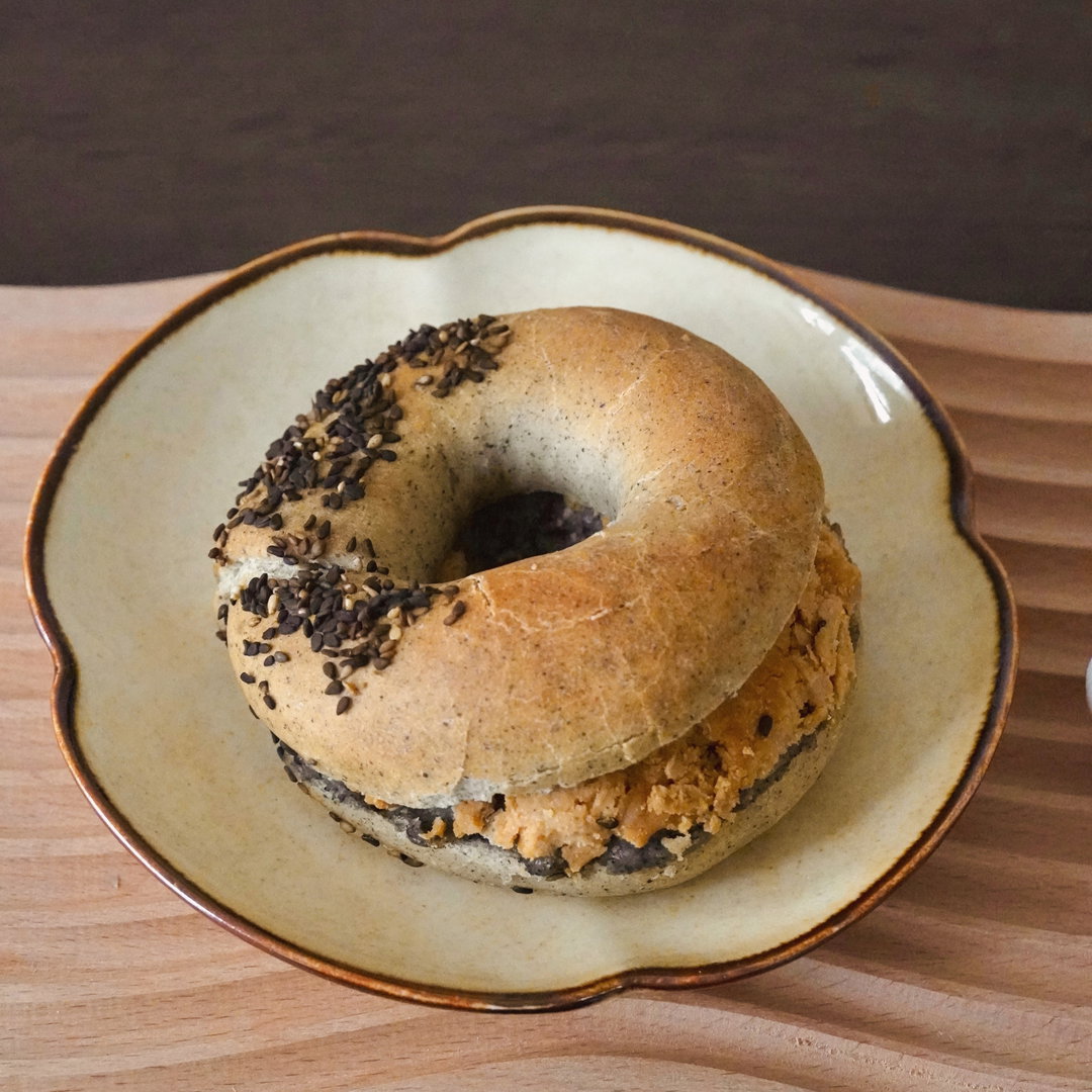 Double Sesame Mochi Bagel