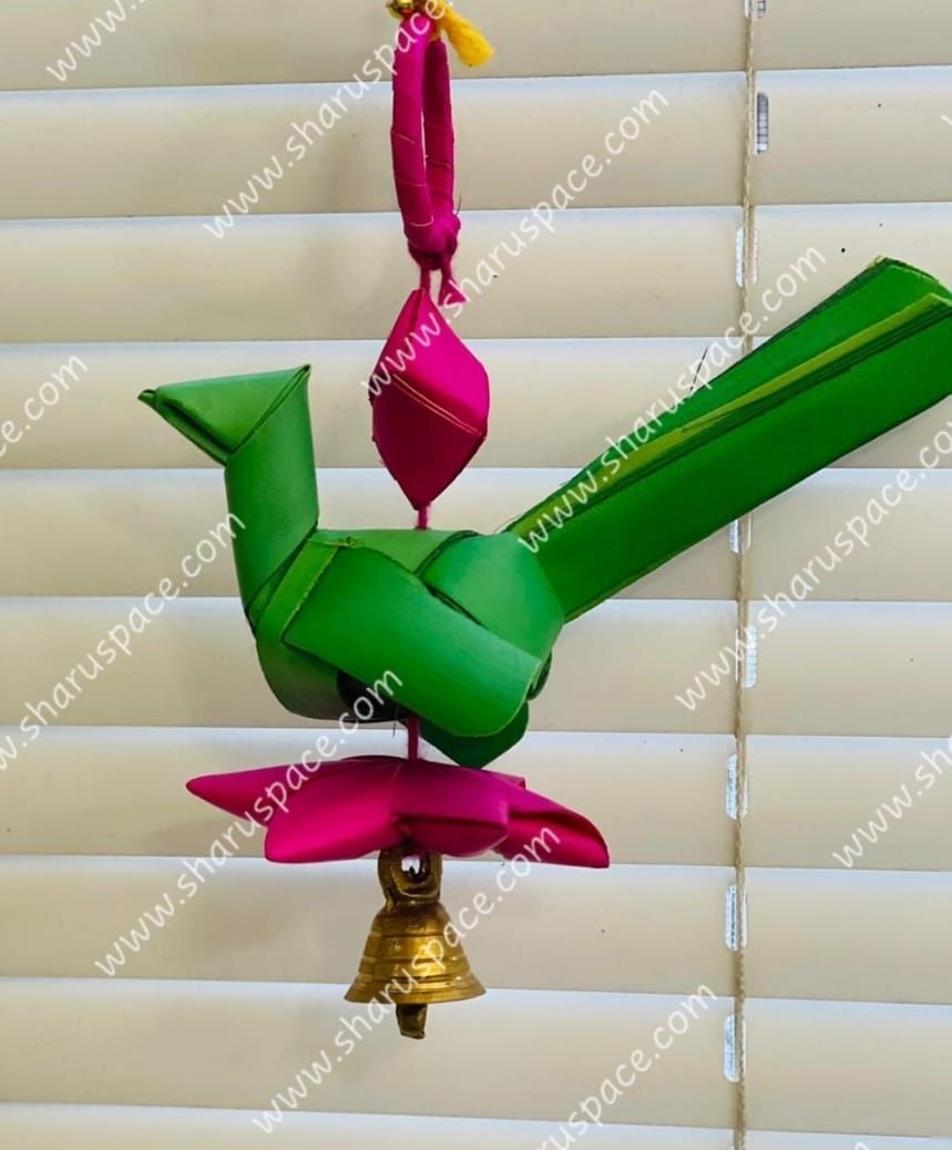 Sharu Space Palm Leaf Parrot with Bell Hanging_0