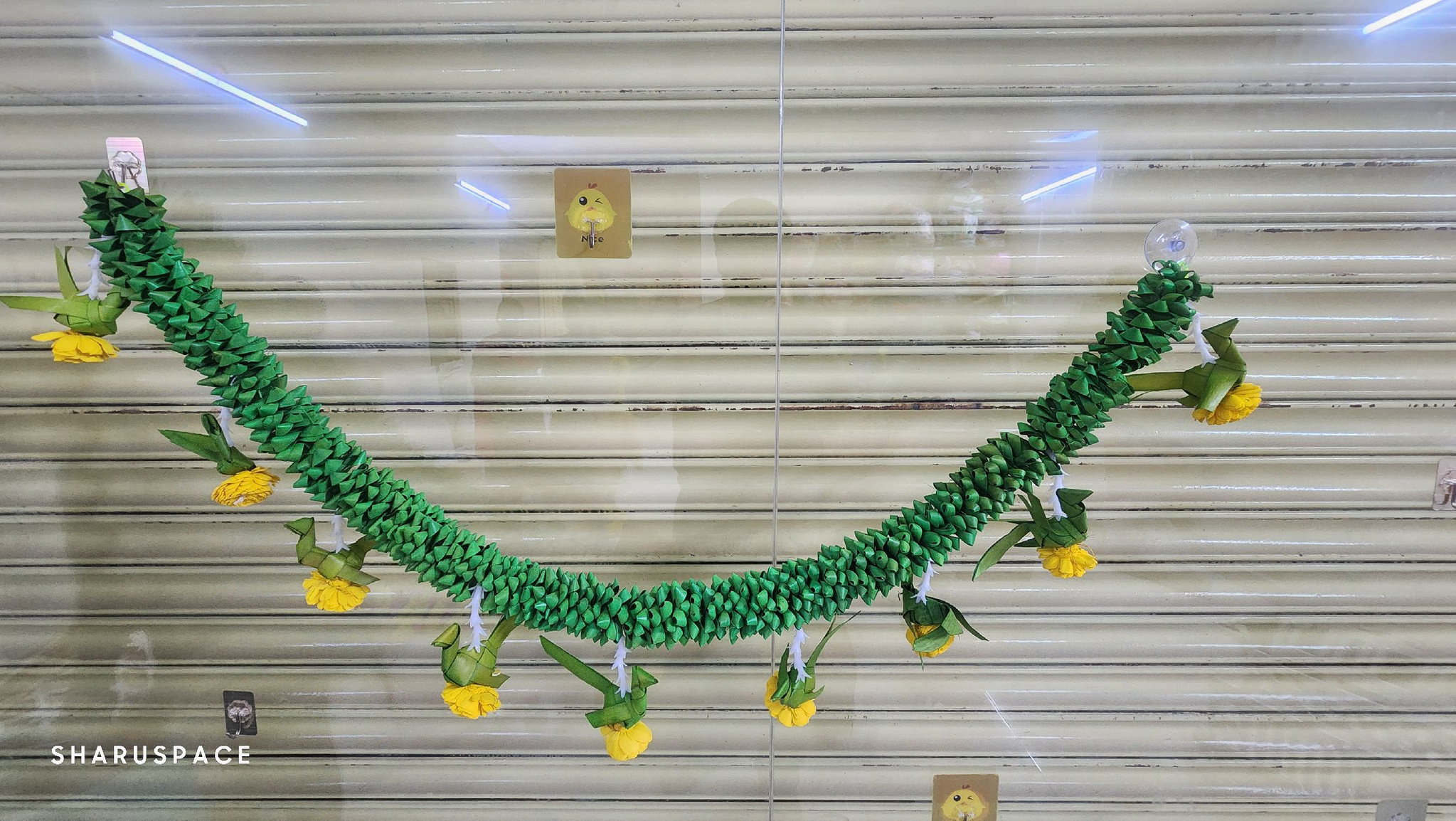 Sharu Space Palm Leaf U String with Parrots_0