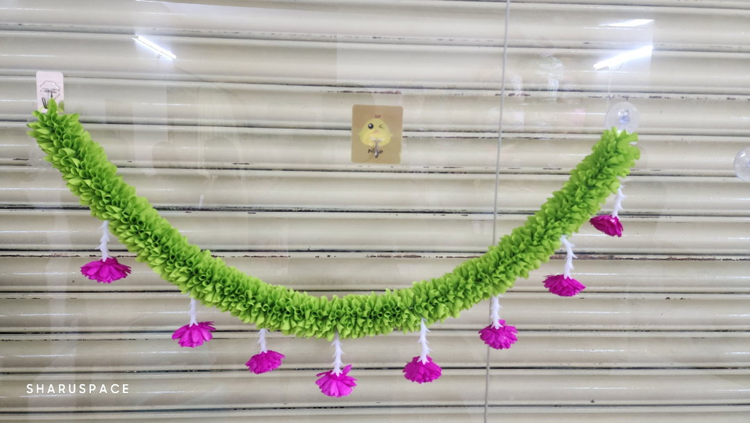 Sharu Space Single Color U String with Flowers