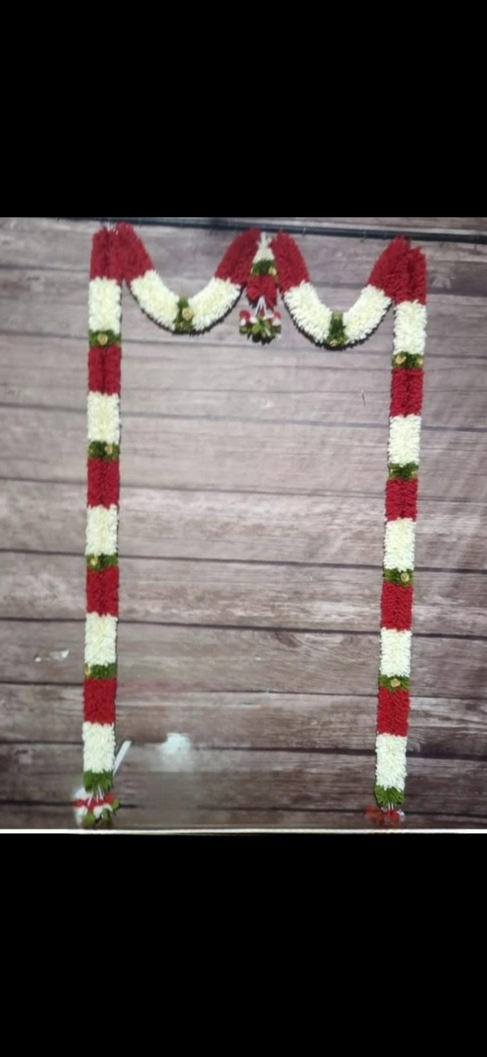 Sharu Space White & Red Door Gajamala
