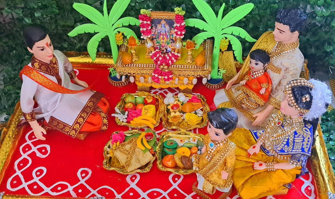 Sharu Space House Warming Pooja Family Doll Set