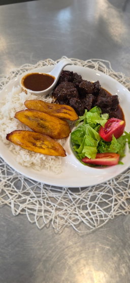 Asado Negro(Caramelized Beef in Dark Sauce)