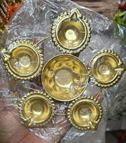 Sharu Space Metal Round Urili