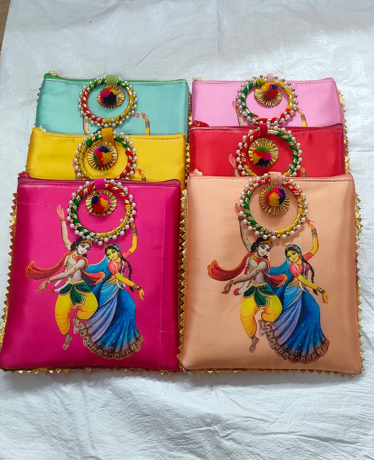 Sharu Space Radha Krishna Bangle Bag_0