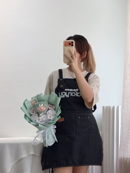 ( pre-order)  Customize Lulu Pig Bouquet 