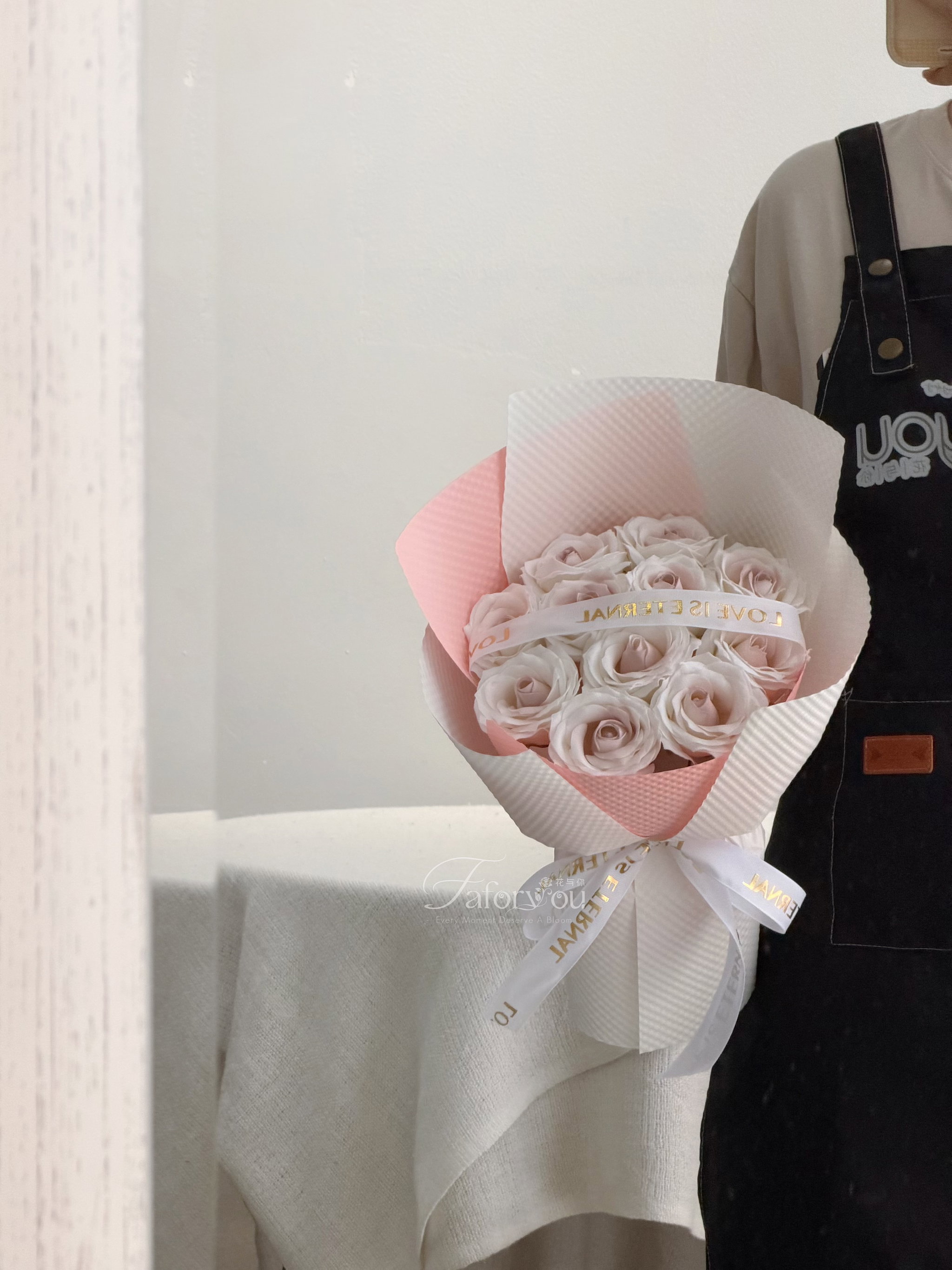 11 Stalk Soap Rose Bouquet (Dimensional Embossing Paper)_0