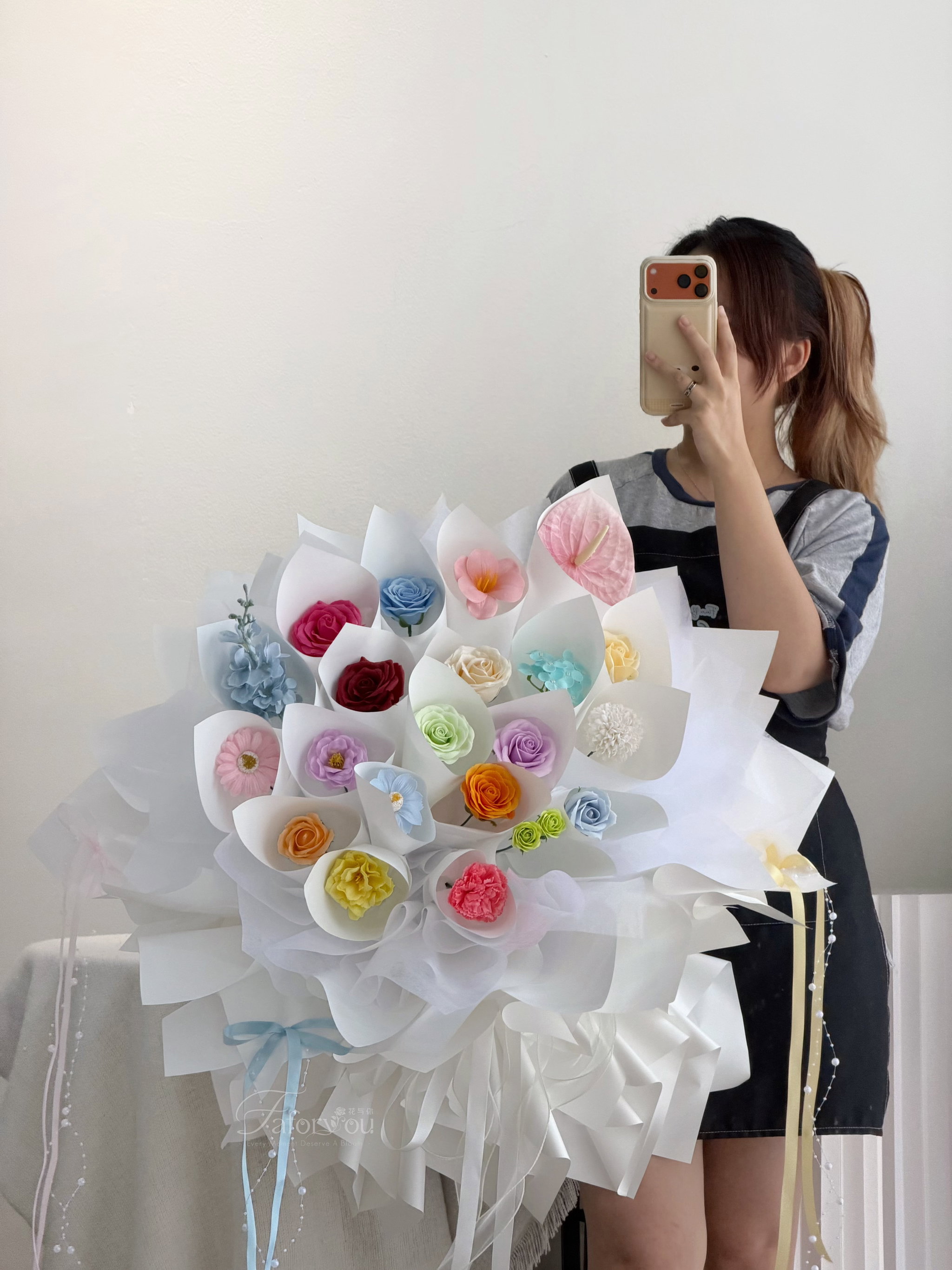 21 Stalk One Year One Bloom Soap Flower Bouquet  _0