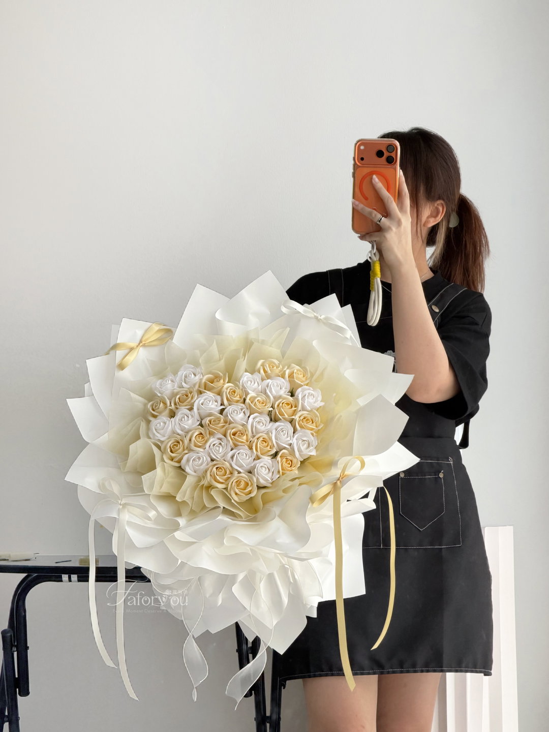 33 Stalk Hearts-Shaped Soap Rose Bouquet